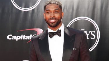 tristan-thompson-spotted-with-mystery-woman-in-the-club-after…