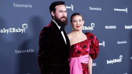 kate-hudson-makes-out-with-fiance-danny-fujikawa-in-nyc-—-sweet-photo