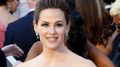 jennifer-garner-hilariously-shares-1st-kiss-story:-‘he-broke-up-with-me-the-next-day’