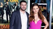abigail-breslin-engaged-to-ira-kunyansky-–-see-her-gorgeous-engagement-ring